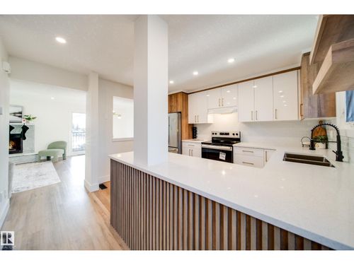 5394 38a Ave Nw, Edmonton, AB, T6L2H4 | Card Image