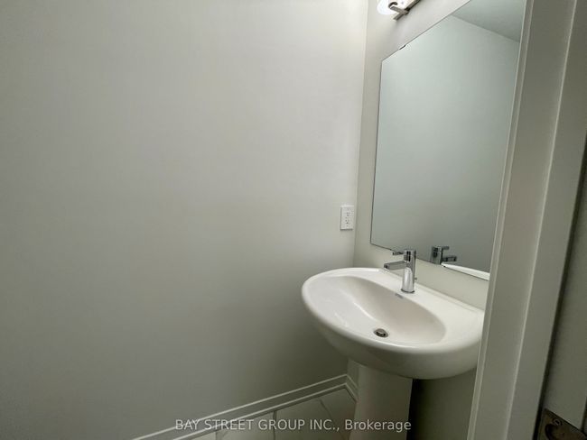 TH3 - 11 Honeycrisp Cres, Condo with 3 bedrooms, 3 bathrooms and null parking in Vaughan ON | Image 11
