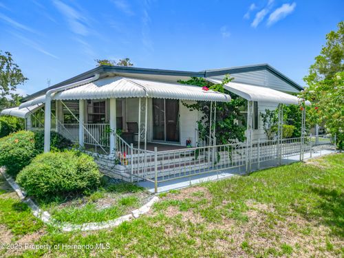 15786 Brookridge Blvd, Brooksville, FL, 34613-4921 | Card Image