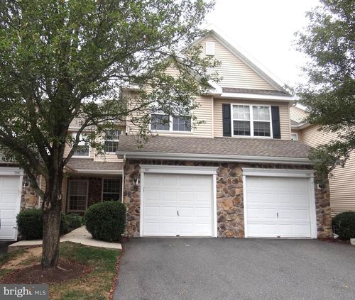 107 Country Ln, MORGANTOWN, PA, 19543-8812 | Card Image