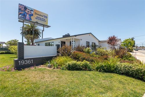 19361 Beach Blvd, Huntington Beach, CA, 92648-2503 | Card Image