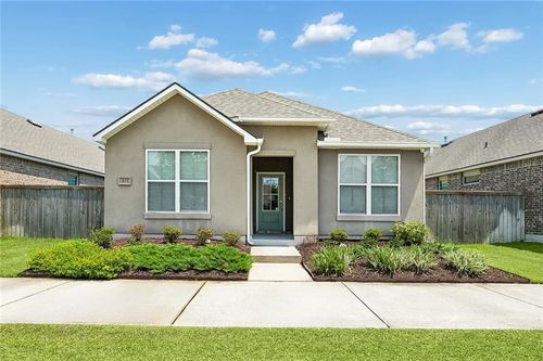 311 Lakeshore Vlg E, Slidell, LA, 70461-5608 | Card Image