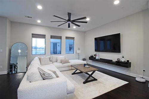 959 Saint Augustine St, Houston, TX, 77023-1039 | Card Image