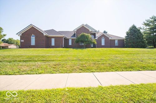 843 N Shore Blvd, Franklin, IN, 46131-7791 | Card Image