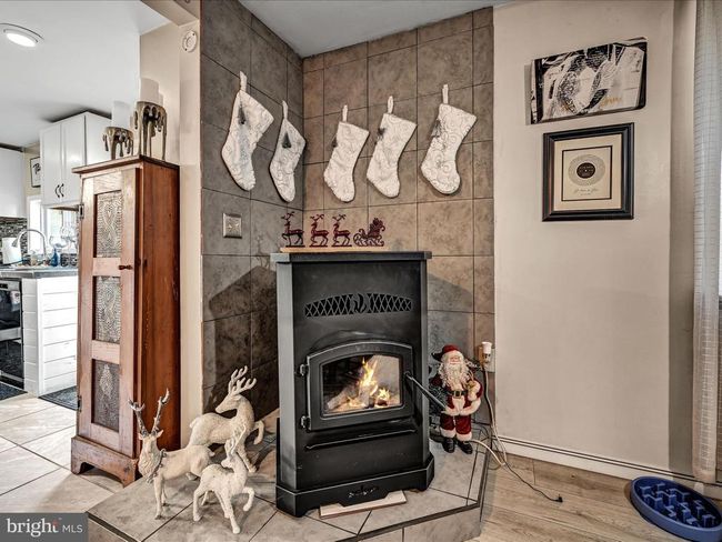 1628 Spruce St, Home with 3 bedrooms, 1 bathrooms and null parking in ASHLAND PA | Image 7