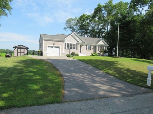 7 Fleetwood Rd, Bellingham, MA, 02019-1701 | Card Image