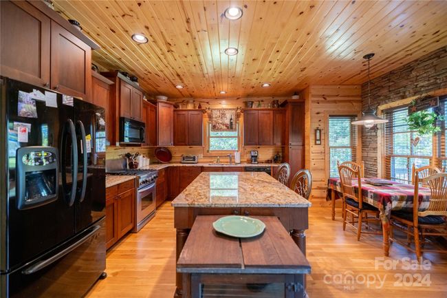 274 Cliffside Dr, House other with 3 bedrooms, 3 bathrooms and null parking in Glade Valley NC | Image 11