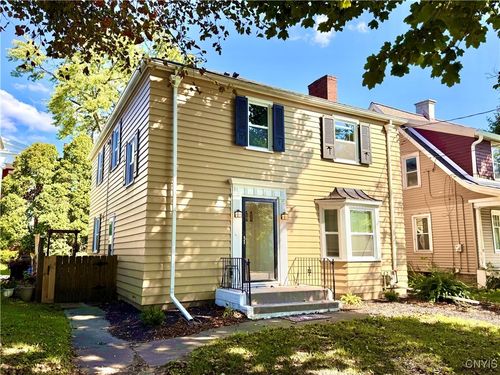 130 North St, Auburn, NY, 13021-1827 | Card Image