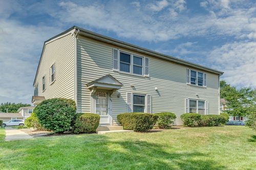 242 Harvest Ct, Vernon Hills, IL, 60061-1916 | Card Image