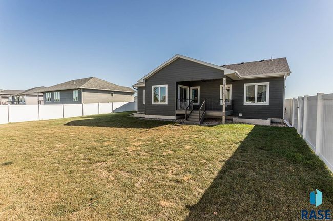 804 Johnson Creek Ct, House other with 3 bedrooms, 2 bathrooms and null parking in Harrisburg SD | Image 7