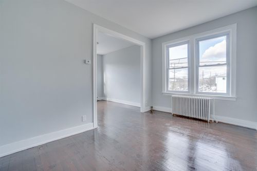 2-678 Liberty Ave, Jersey City, NJ, 07307-3913 | Card Image