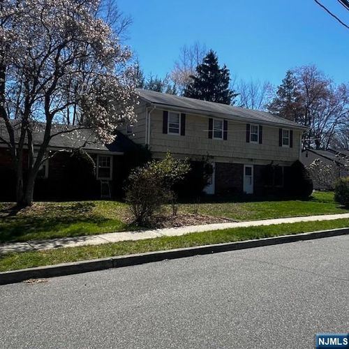 435 Birchwood Rd, Northvale, NJ, 07647-1408 | Card Image