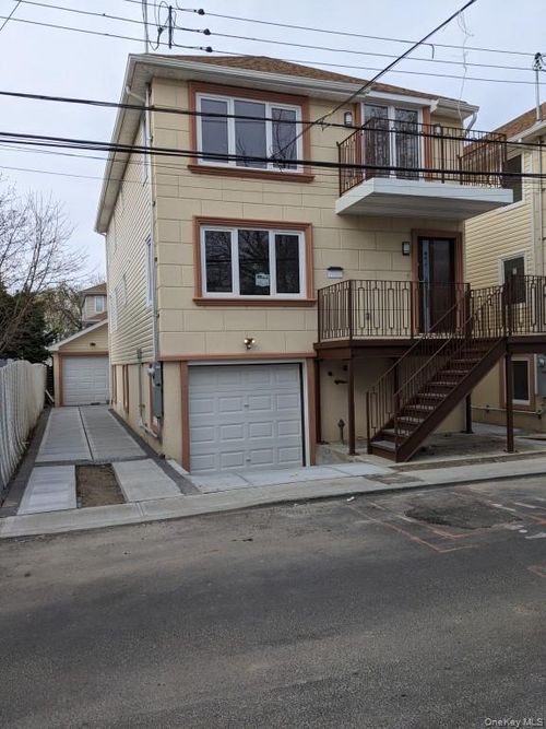 102-31 164th Ave, Howard Beach, NY, 11414-4011 | Card Image