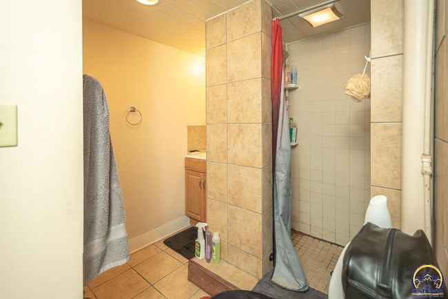 8833 Hickory Ln, House other with 3 bedrooms, 2 bathrooms and null parking in Ozawkie KS | Image 24