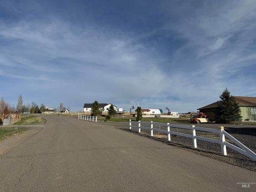 140 Syringa Loop, Shoshone, ID, 83352-5436 | Card Image