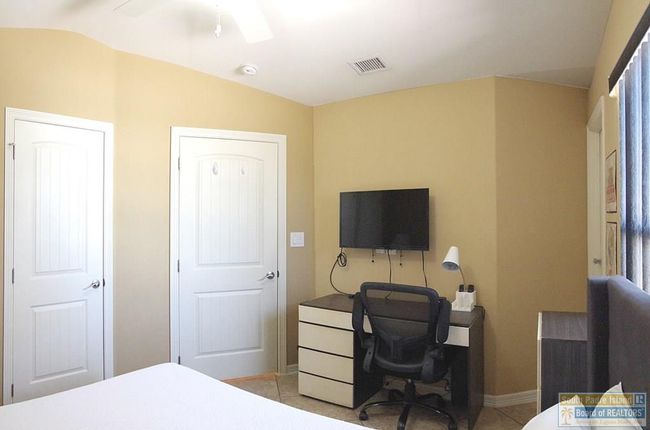 502 W Clam Cir, House other with 2 bedrooms, 3 bathrooms and null parking in Port Isabel TX | Image 34