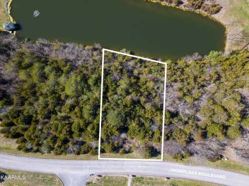 486 Woodlake Blvd, Tazewell, TN, 37879-6173 | Card Image