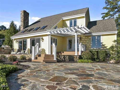 487 Oak Pointe Dr, Semora, NC, 27343-8618 | Card Image