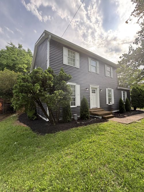 3221 New Towne Rd, Antioch, TN, 37013-1288 | Card Image