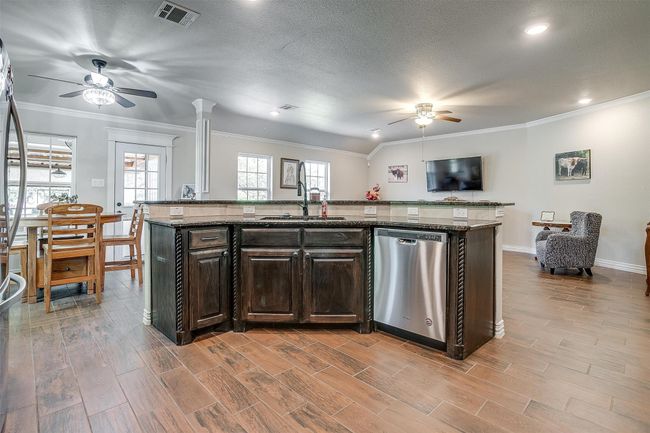 160 Mountain View Dr, House other with 3 bedrooms, 2 bathrooms and null parking in Azle TX | Image 10