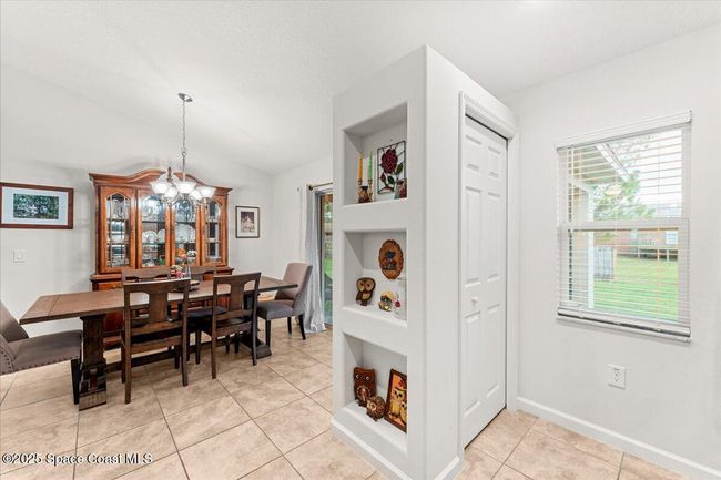 Dining Area | Image 15