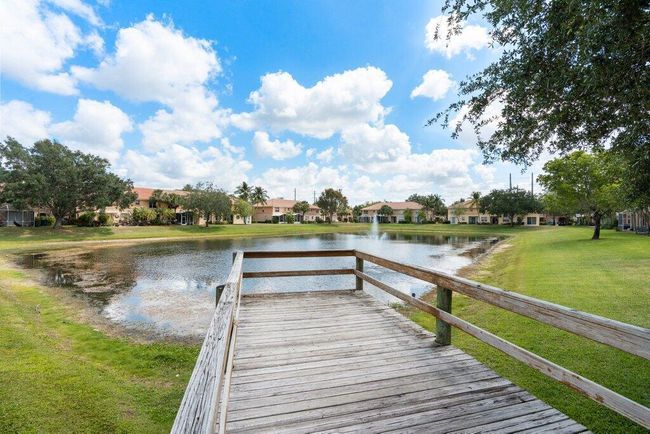 453 Rainbow Springs Ter, Townhouse with 3 bedrooms, 3 bathrooms and null parking in Royal Palm Beach FL | Image 27