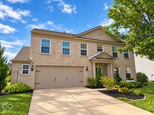 13946 Meadow Lake Dr, Fishers, IN, 46038-5593 | Card Image