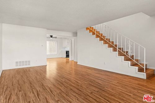 17-15540 Moorpark Street, Encino, CA, 91436 | Card Image