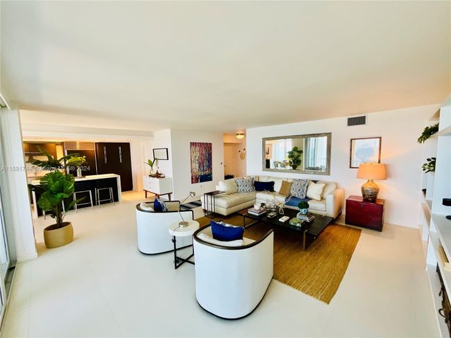 APT-11B - 881 Ocean Dr, Condo with 2 bedrooms, 2 bathrooms and null parking in Key Biscayne FL | Image 22