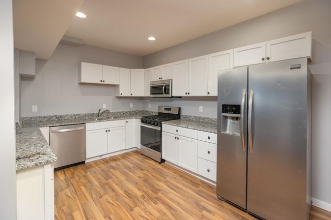 Kitchen Empty | Image 8