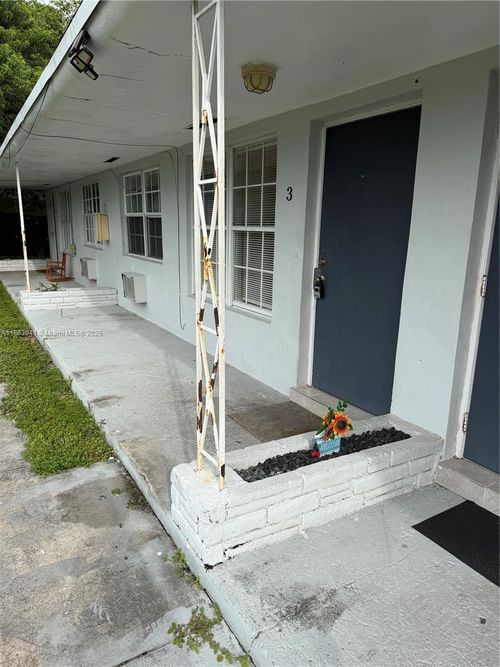apt-3-16020 Ne 19th Ct, North Miami Beach, FL, 33162-5763 | Card Image