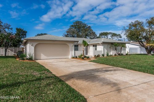 1 Cameo Cir, Ormond Beach, FL, 32174-4004 | Card Image