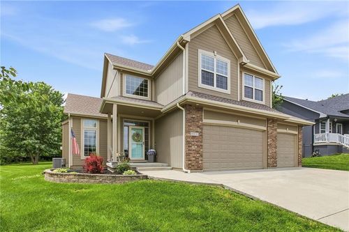1601 Nw Pond Ave, Grain Valley, MO, 64029-7905 | Card Image