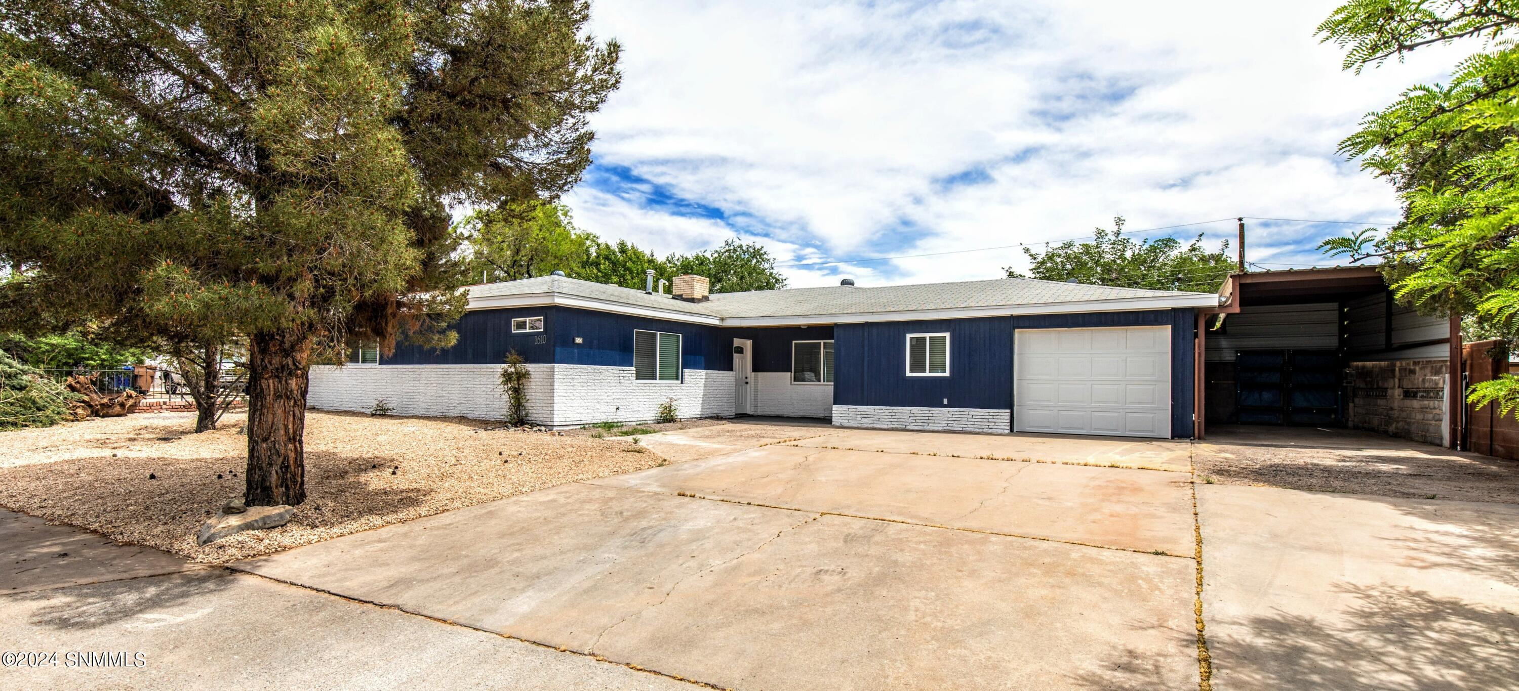 Country Club Cir, Las Cruces, NM 88001