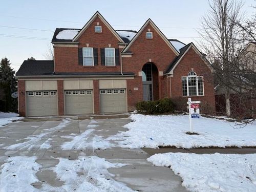 49896 Parkside Dr, Northville, MI, 48168-6825 | Card Image