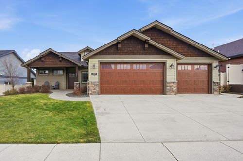 4211 S Custer St, Spokane, WA, 99223-1215 | Card Image
