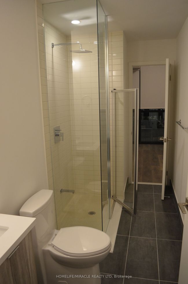 1003 - 2908 Highway 7, Condo with 2 bedrooms, 2 bathrooms and 1 parking in Vaughan ON | Image 9