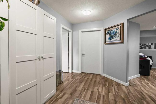 196 Cedar Square, House other with 3 bedrooms, 2 bathrooms and 4 parking in Blackfalds AB | Image 17