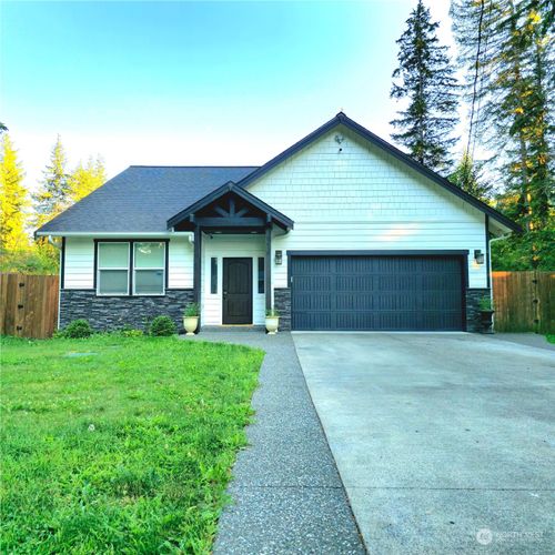 8638 Golden Valley Drive, Maple Falls, WA, 98266 | Card Image