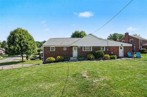 6501 Ventura Dr, Pittsburgh, PA, 15236-3649 | Card Image