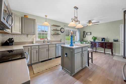 101 Waterman St, East Barre, VT, 05649-3065 | Card Image