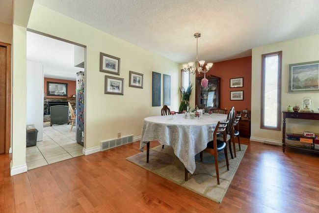 41 Sunhaven Close Se, Home with 4 bedrooms, 3 bathrooms and 4 parking in Calgary AB | Image 14