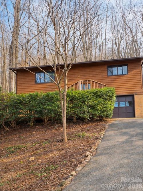 8 Shadywood Cir, Asheville, NC, 28803-2119 | Card Image
