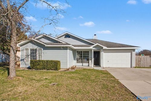 100 Willow Bluff Dr, Madison, AL, 35757-6804 | Card Image