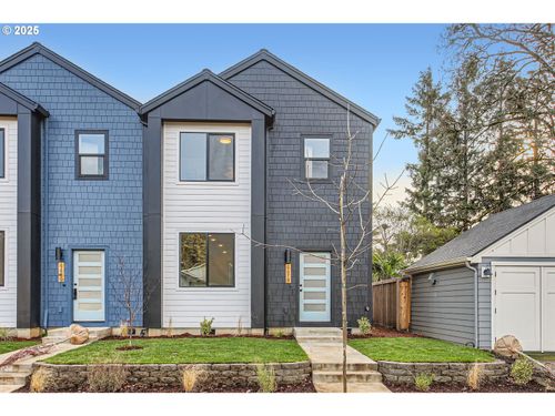 6678 Se Clinton St, Portland, OR, 97206-1256 | Card Image