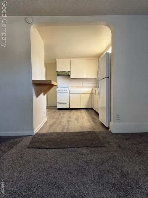 apt-2-273 Silman St, Ferndale, MI, 48220-2545 | Card Image