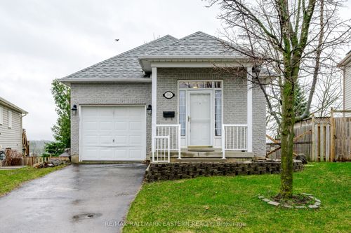 702 Trailview Dr, Peterborough, ON, K9J8P2 | Card Image