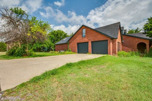 731 N Walnut Grove Rd, Midlothian, TX, 76065-5110 | Card Image