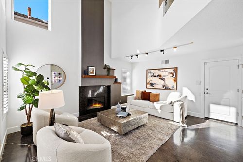 73-70 Calle Sol, San Clemente, CA, 92672-9301 | Card Image