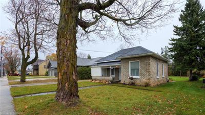 419 Scott St, House other with 2 bedrooms, 1 bathrooms and 5 parking in Wiarton ON | Image 1